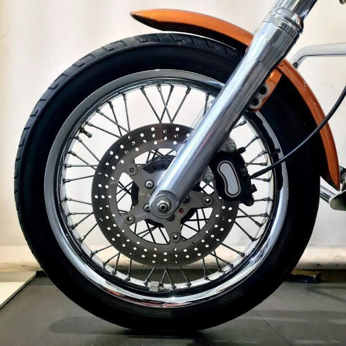 Harley-Davidson 1584 Super Glide Custom (2007) - FXDC (7)