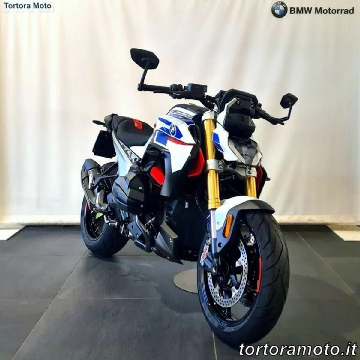 Bmw R 1300 R (2026 - 27) (4)