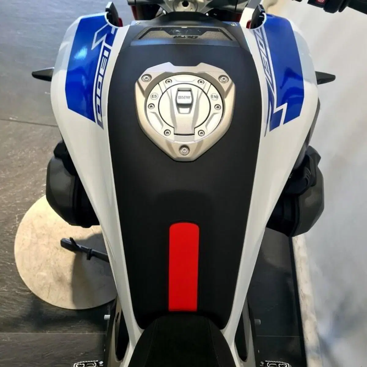 Bmw R 1300 R (2026 - 27) (6)