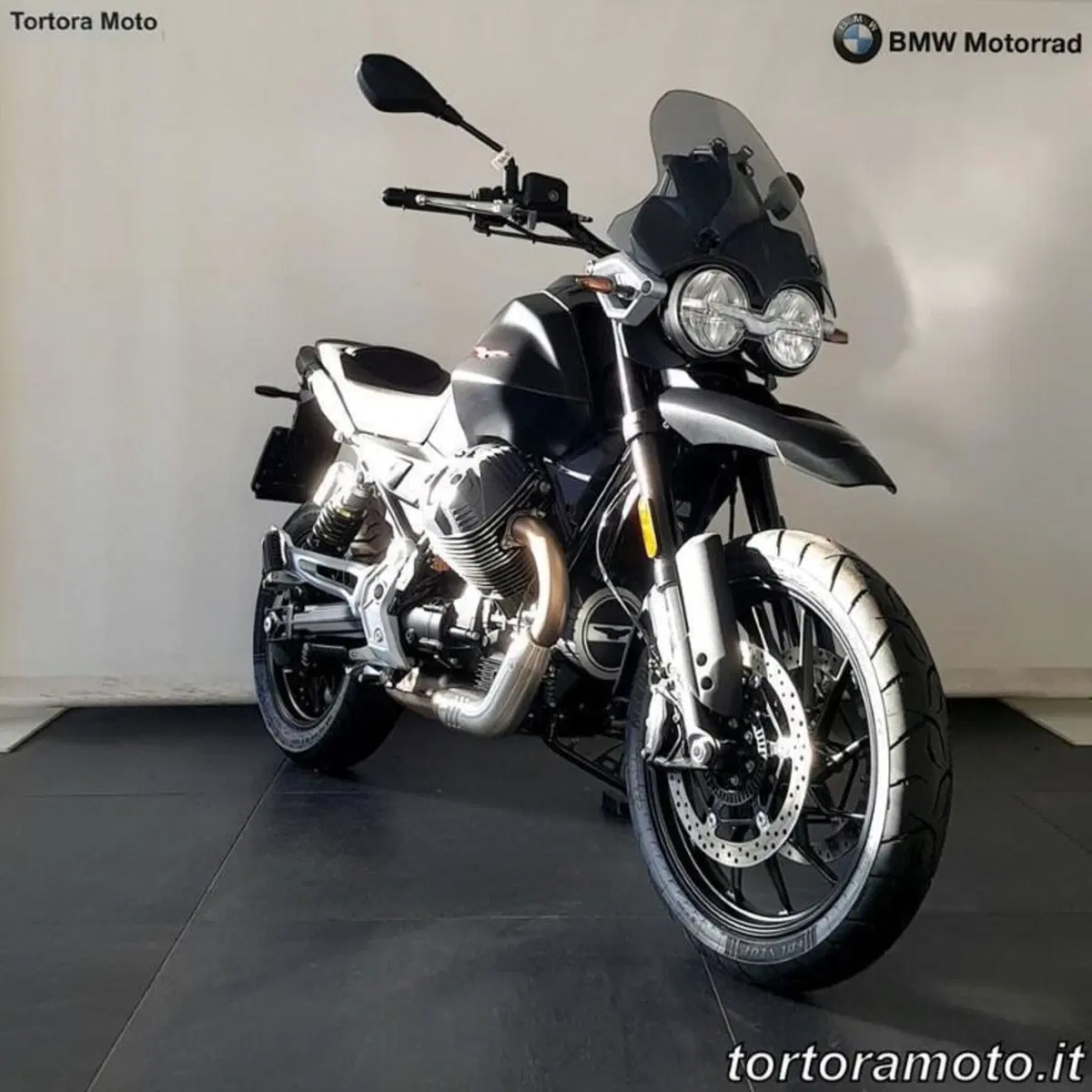 Moto Guzzi V85 Strada (2024 - 26) (4)