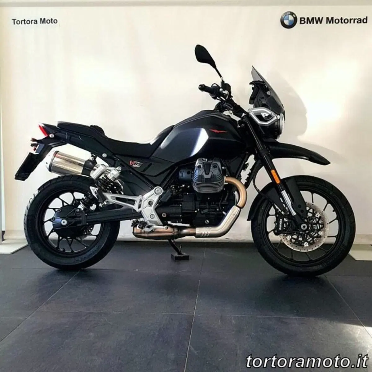 Moto Guzzi V85 Strada (2024 - 26) (2)