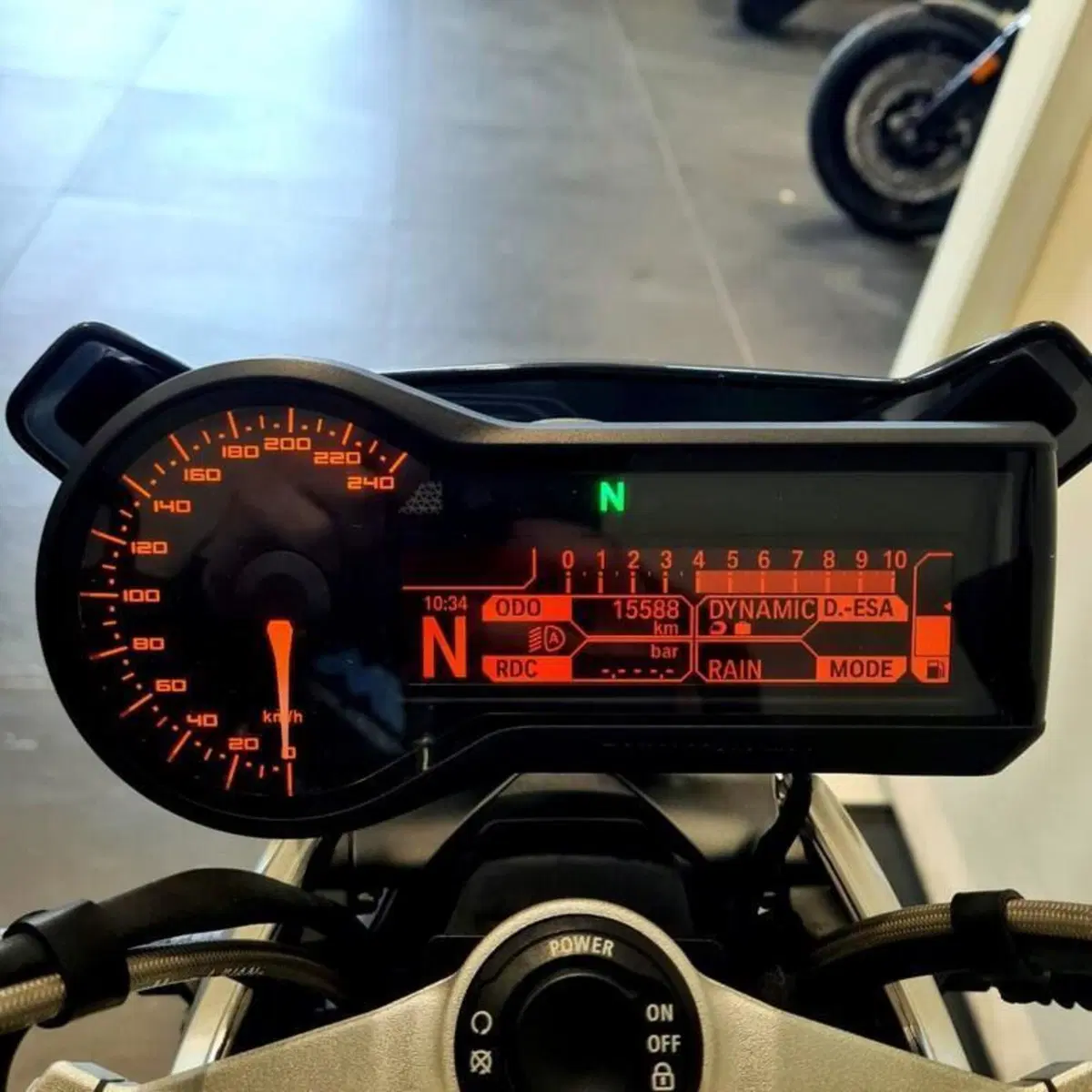 Bmw R 1200 R (2017 - 18) (5)