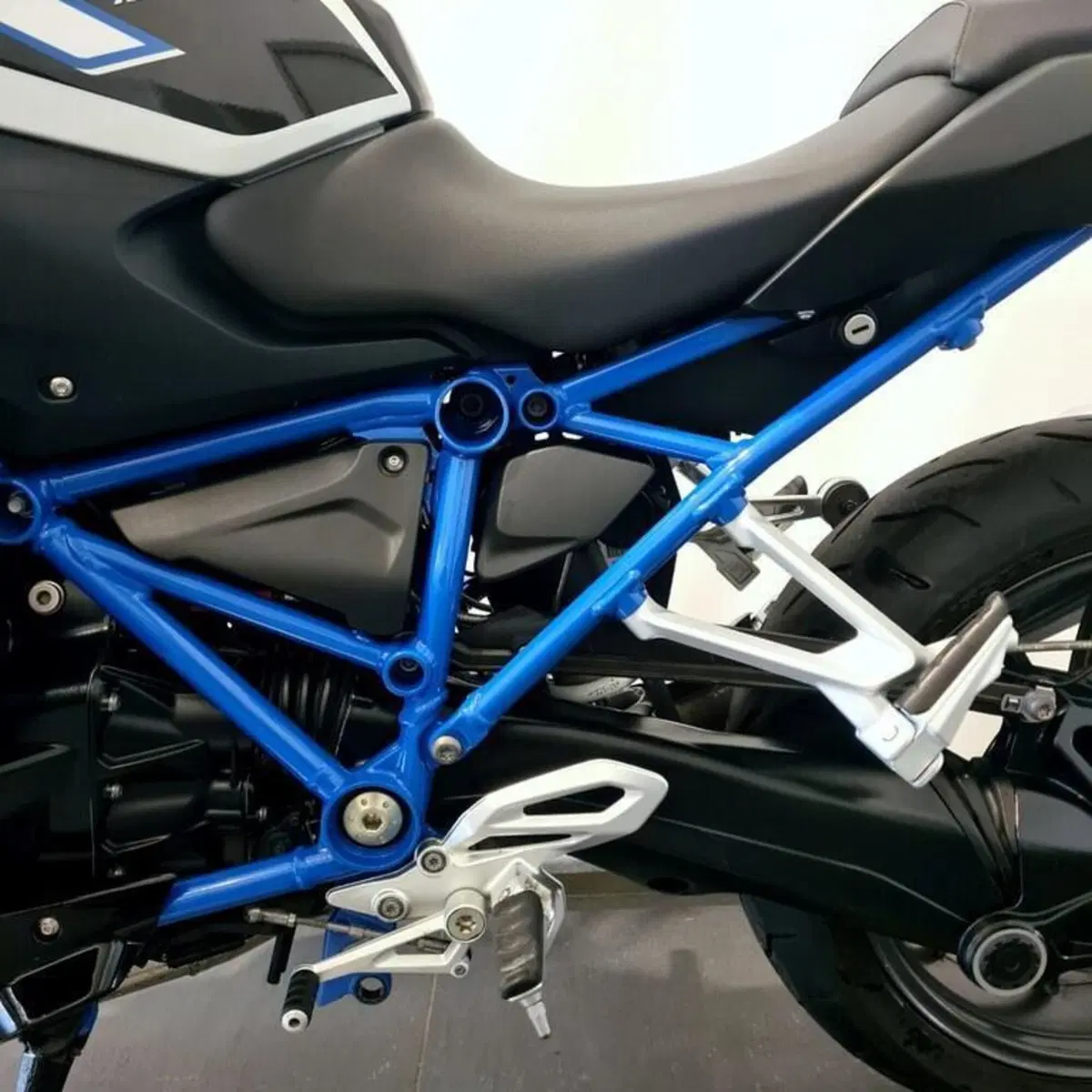 Bmw R 1200 R (2017 - 18) (11)