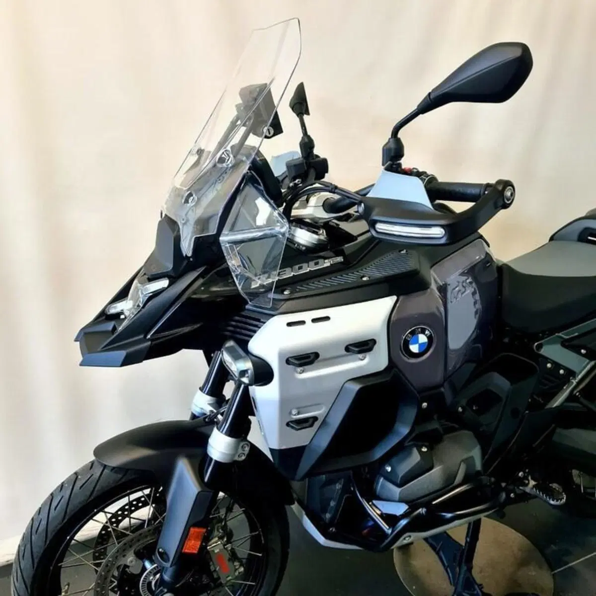 Bmw R 1300 GS Adventure Triple Black (2025 - 26) (8)