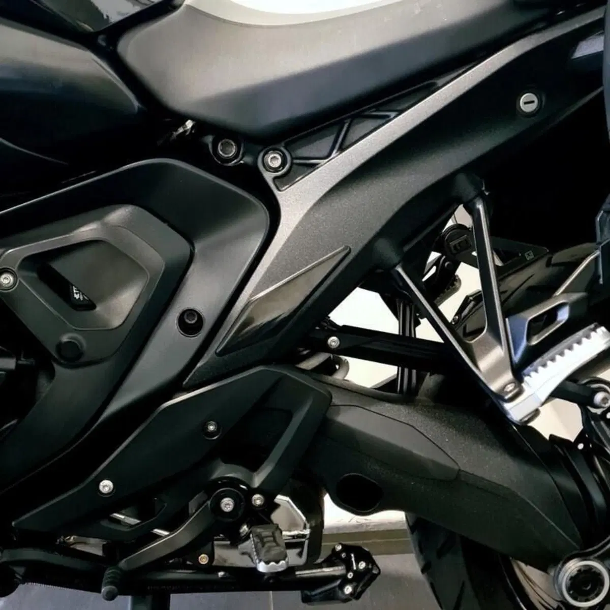 Bmw R 1300 GS Triple Black (2023 - 26) (11)