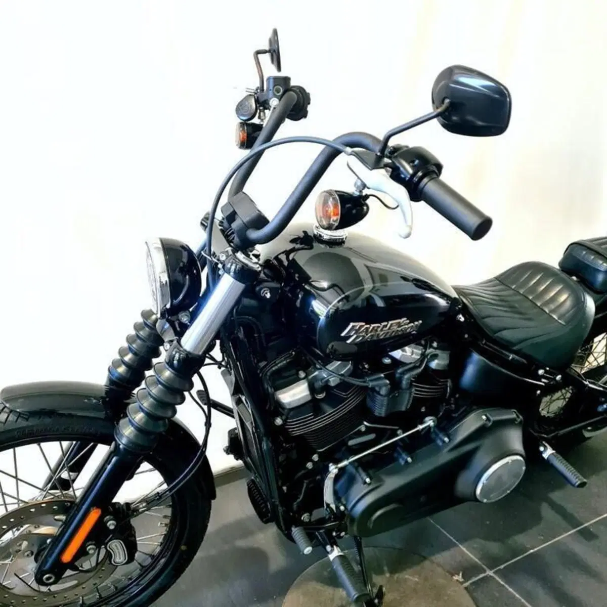 Harley-Davidson 107 Street Bob (2018 - 20) - FXBB (8)