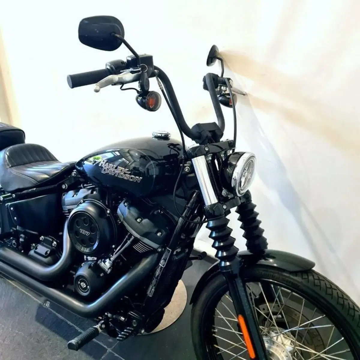 Harley-Davidson 107 Street Bob (2018 - 20) - FXBB (15)