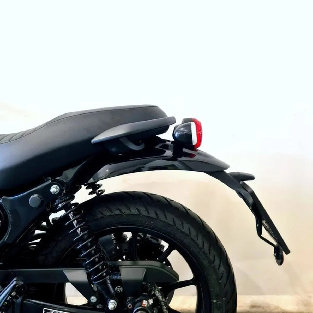 Royal Enfield HNTR 350 (2022 - 26) (13)