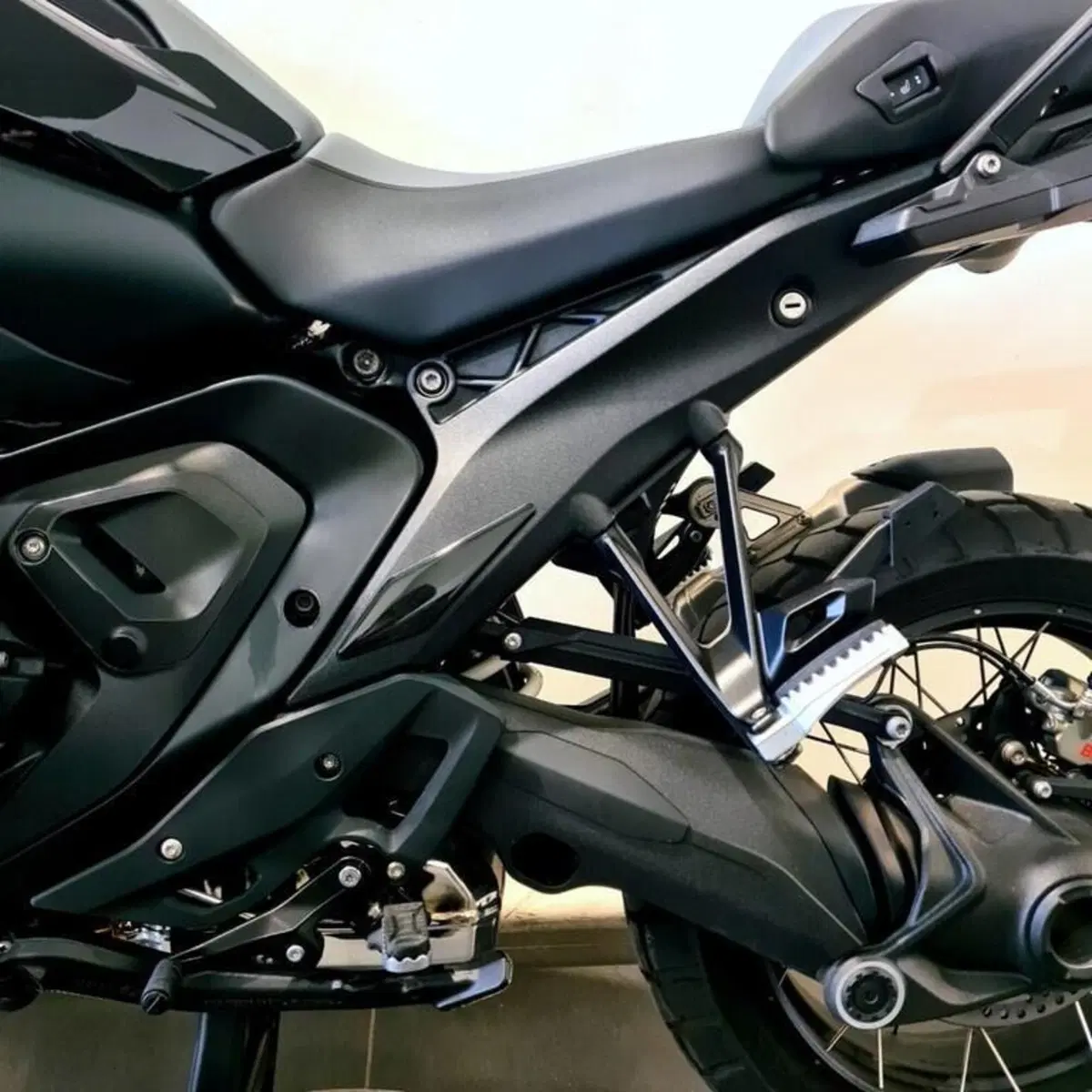 Bmw R 1300 GS Triple Black (2023 - 26) (11)