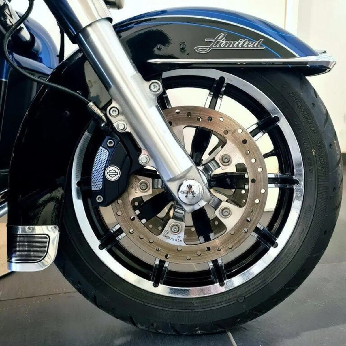 Harley-Davidson 107 Electra Glide Ultra Limited (2017 - 18) - FLHTK (15)