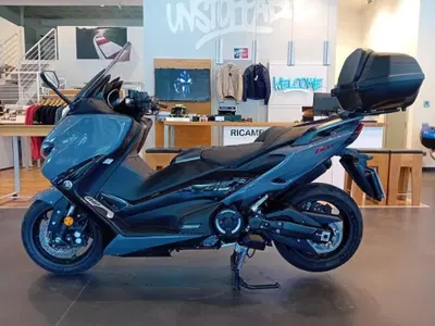 Yamaha T-Max 560 20&deg; anniversario (2021) usata