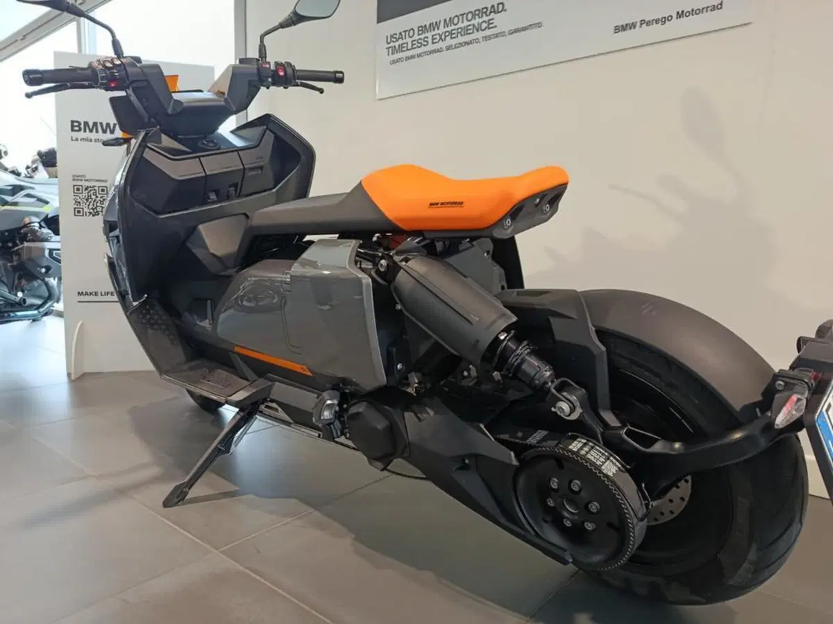 Bmw CE 04 (2021 - 25) (3)