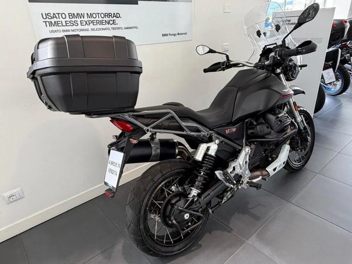 Moto Guzzi V85 TT (2021 - 23) (10)