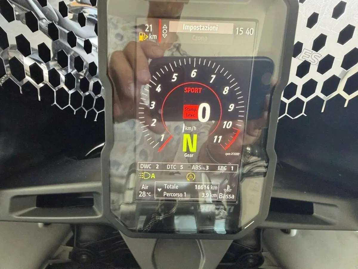 Ducati DesertX (2022 - 25) (7)