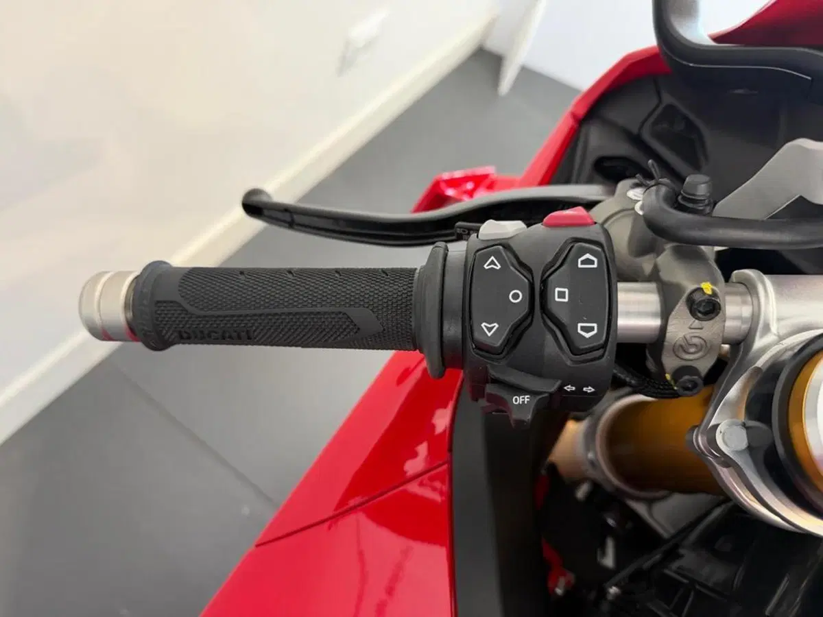 Ducati Panigale V4 R (2026) (3)