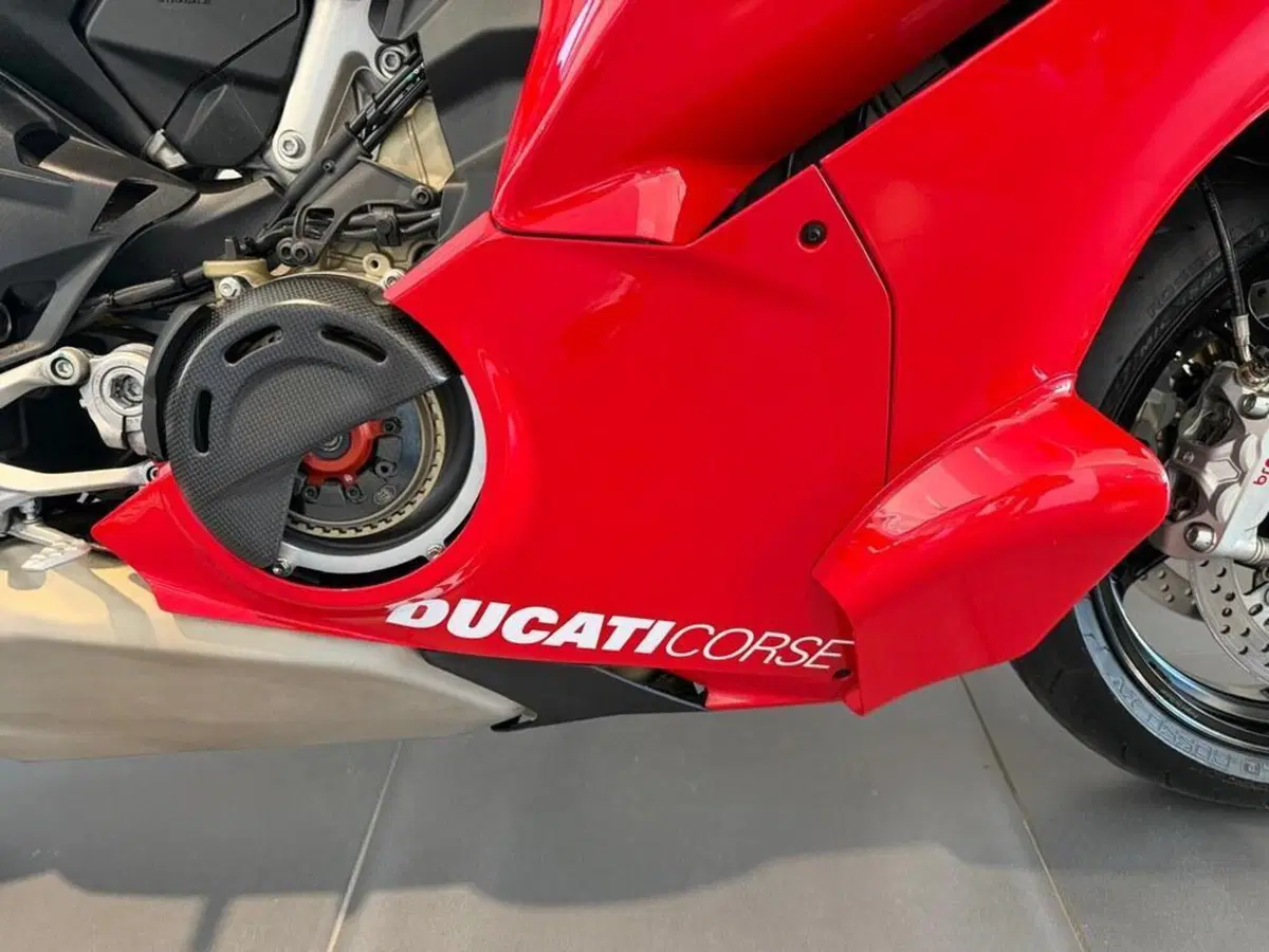 Ducati Panigale V4 R (2026) (10)