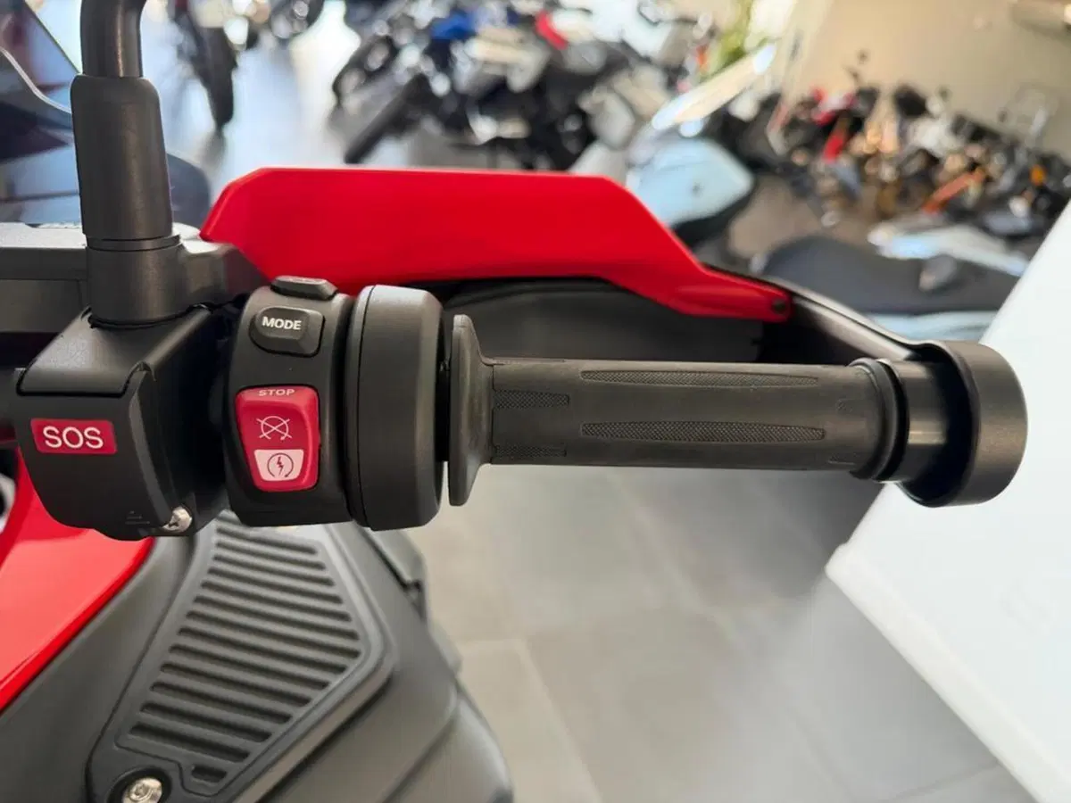 Bmw R 1300 GS Adventure (2025 - 26) (2)