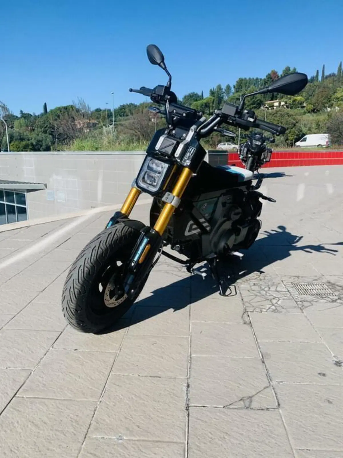 Bmw CE 02 AM (2024 - 26) (3)