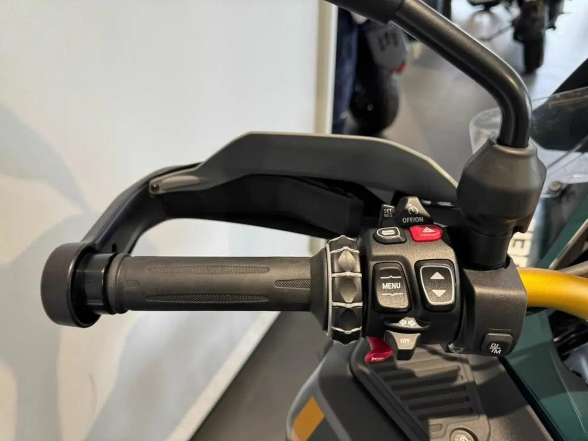 Bmw R 1300 GS Adventure (2025 - 26) (4)