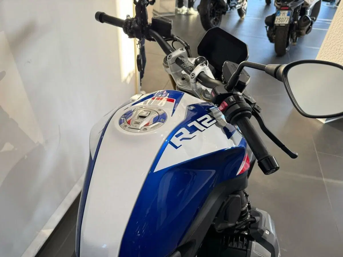 Bmw R 1250 R (2021 - 25) (3)