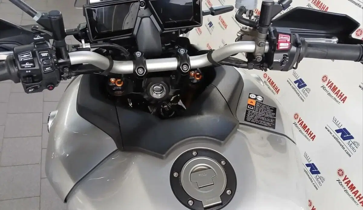 Yamaha MT-09 (2021 - 23) (2)