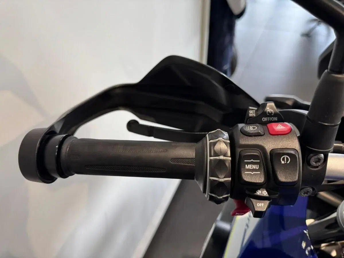 Bmw F 750 GS (2021 - 24) (2)