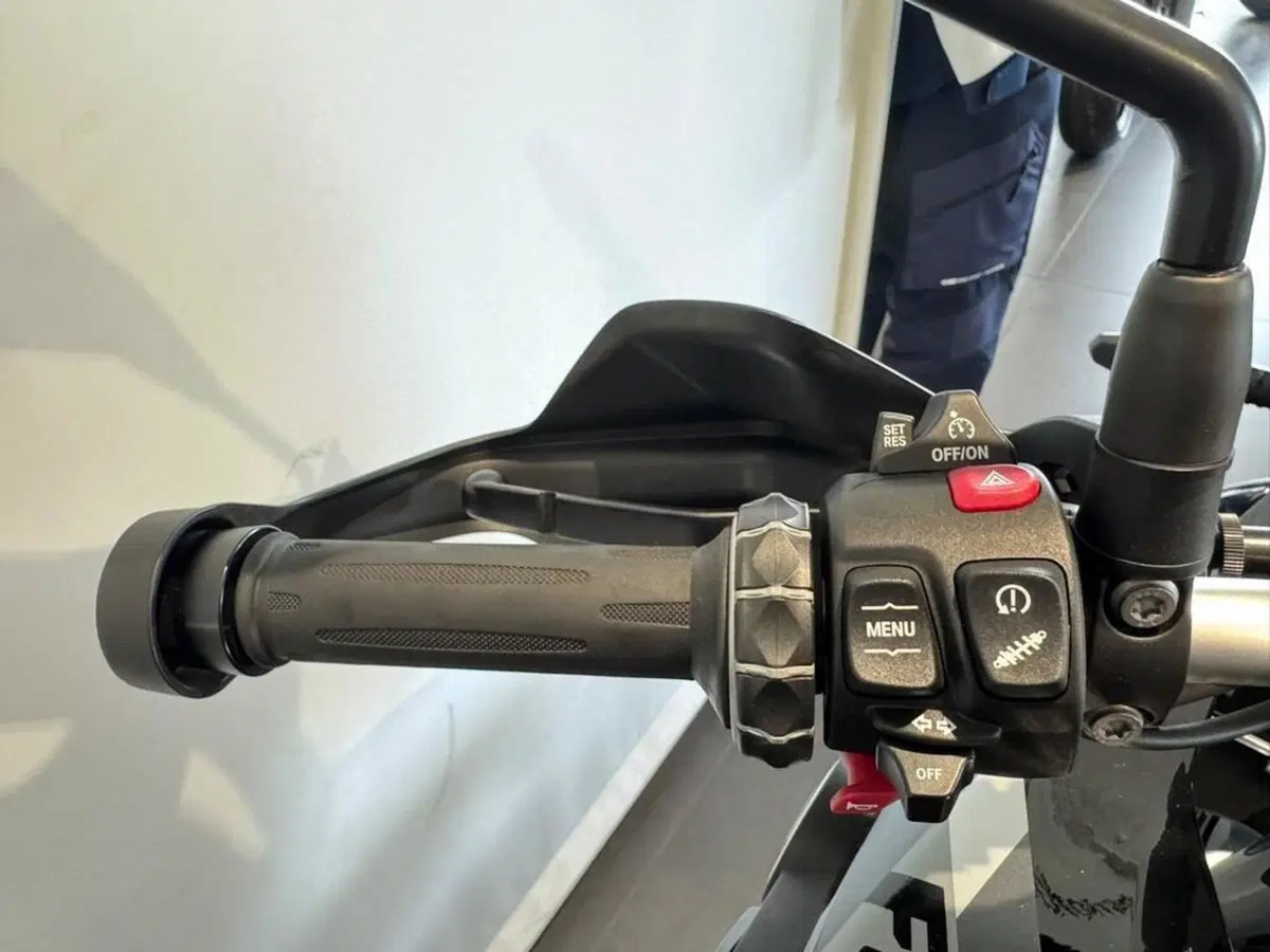Bmw F 800 GS (2024 - 26) (2)