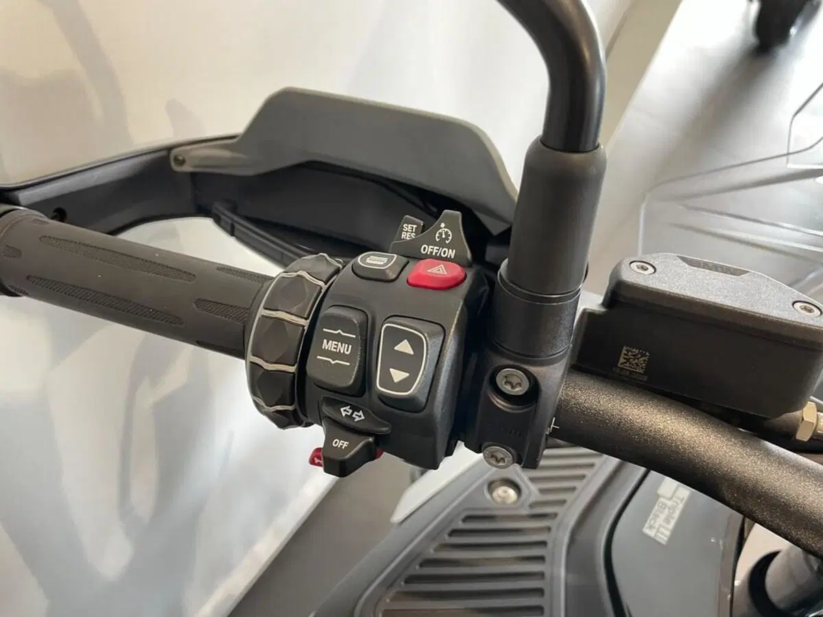 Bmw R 1300 GS Adventure Triple Black (2025 - 26) (13)