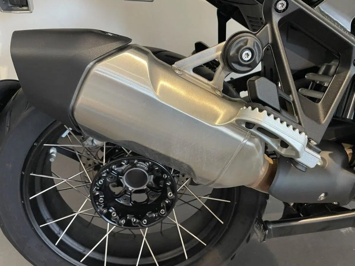 Bmw R 1300 GS Adventure Triple Black (2025 - 26) (8)