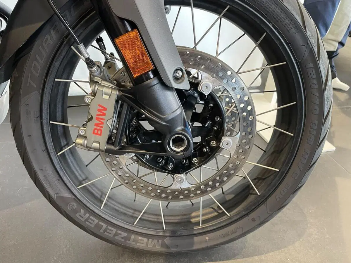 Bmw R 1300 GS Adventure Triple Black (2025 - 26) (3)