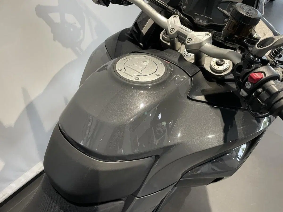 Ducati Multistrada V2 S (2022 - 24) (8)