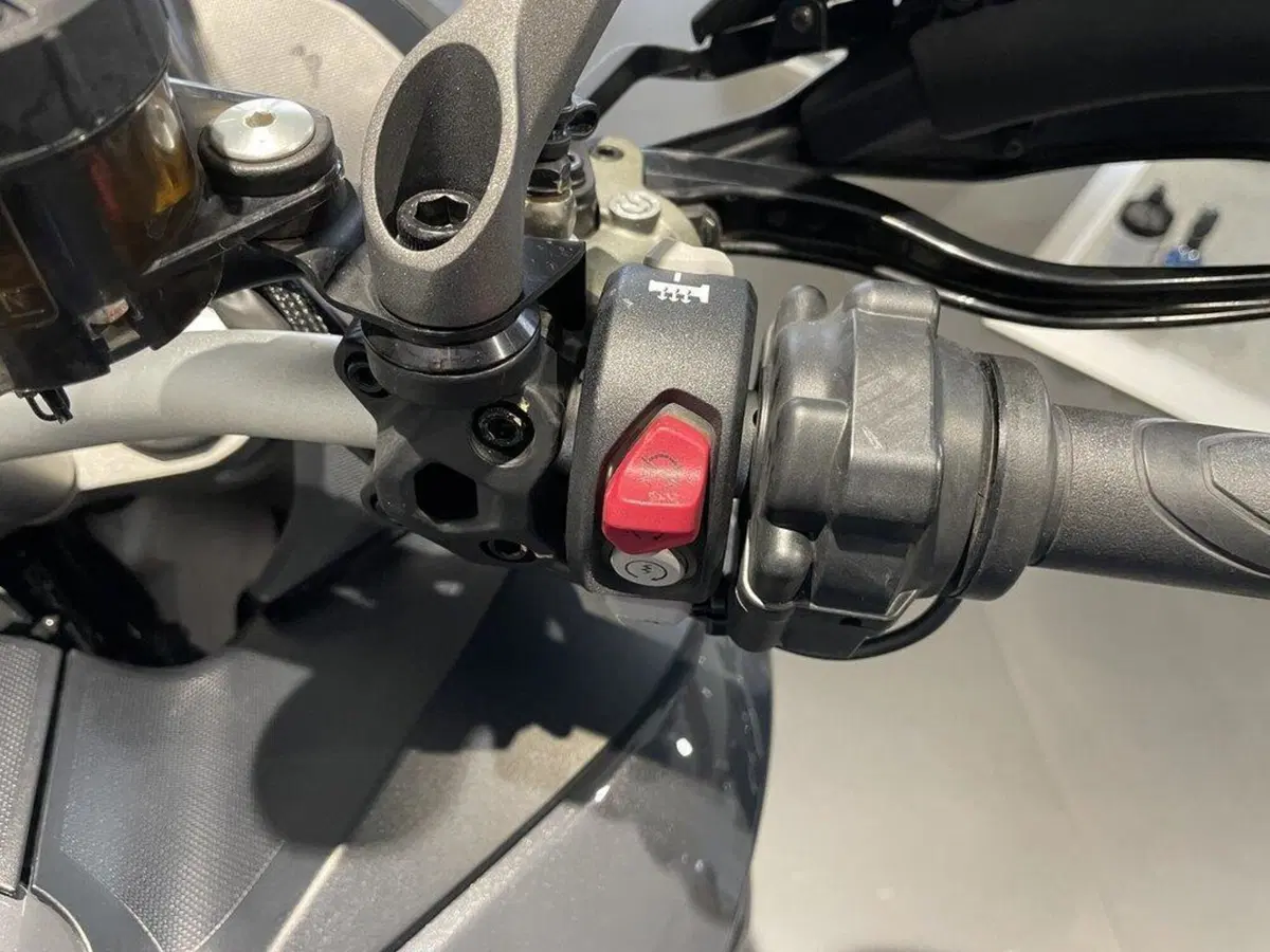 Ducati Multistrada V2 S (2022 - 24) (12)