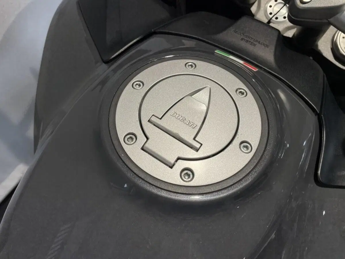 Ducati Multistrada V2 S (2022 - 24) (9)