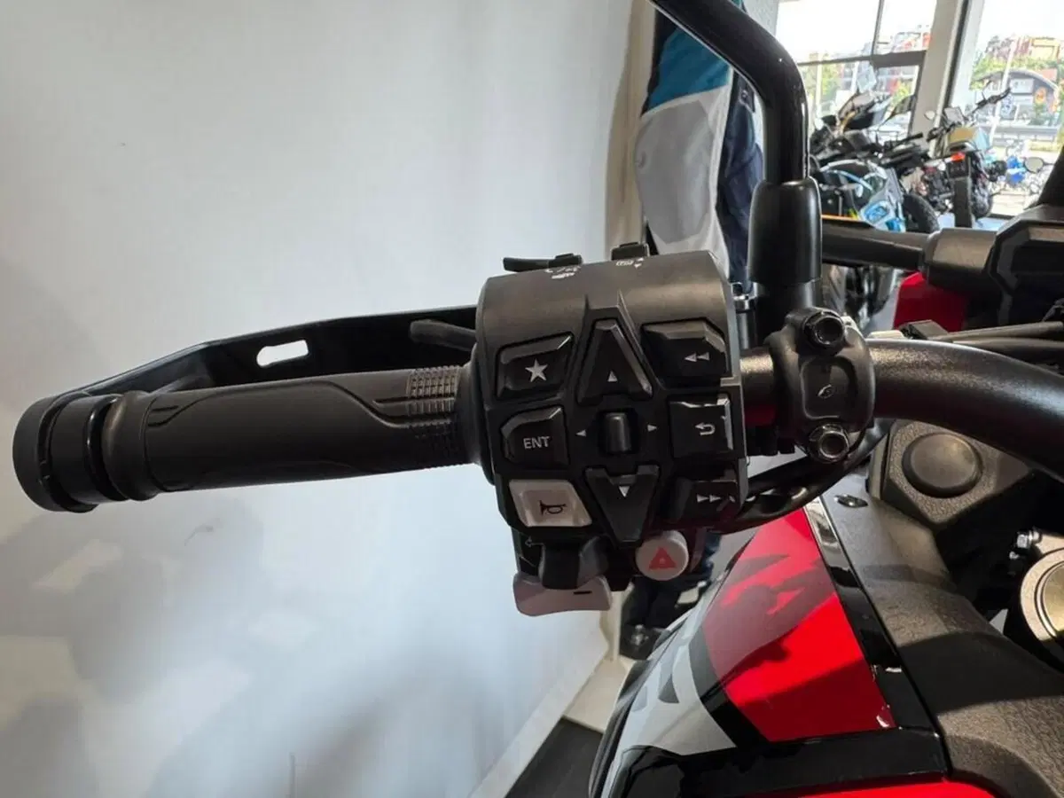 Honda Africa Twin CRF 1100L Urban DCT (2022 - 23) (11)
