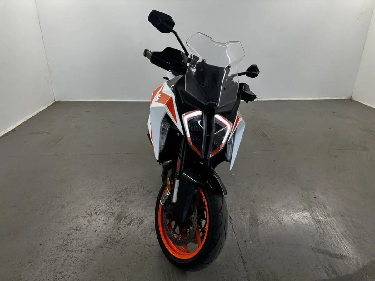 KTM 1290 Super Duke R (2020) (6)