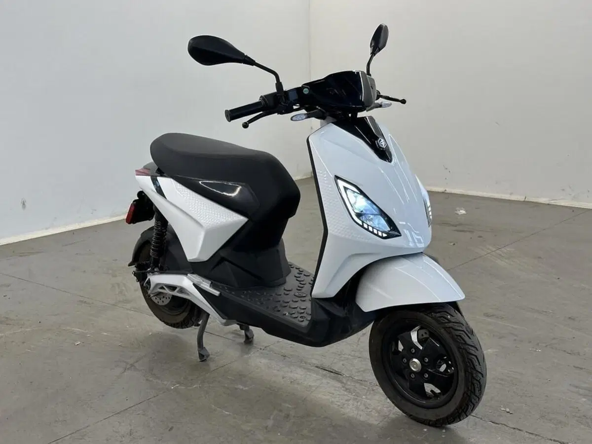 Piaggio 1 (2022 - 26) (7)