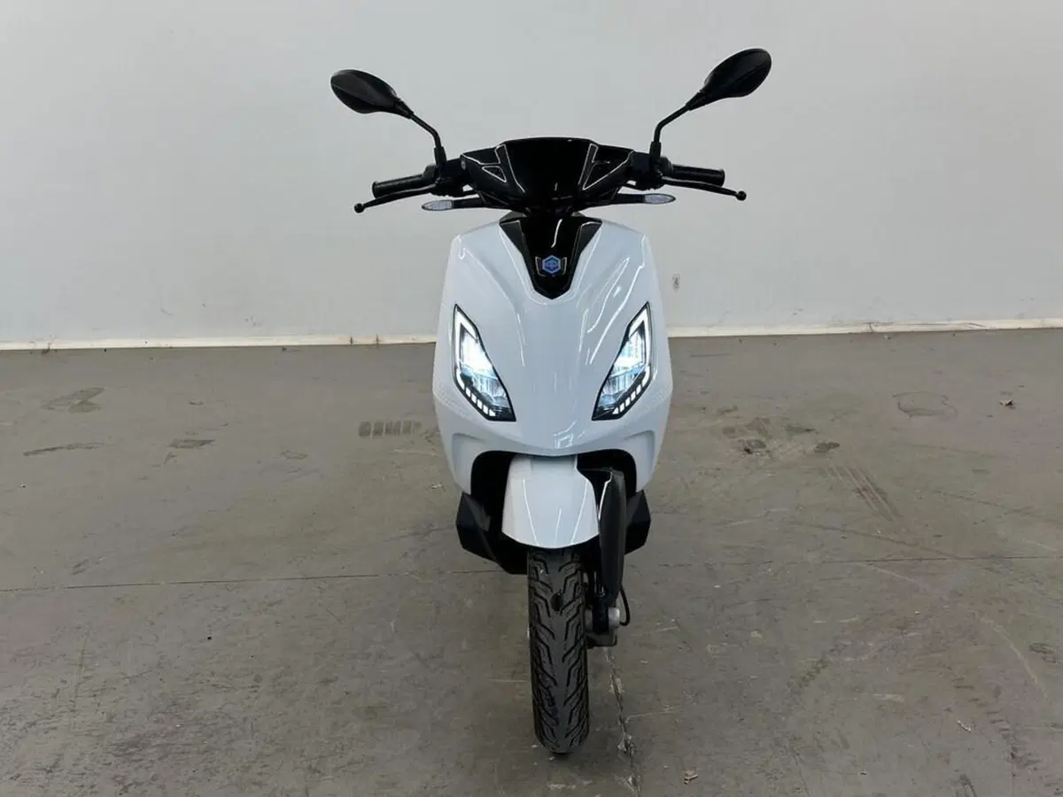 Piaggio 1 (2022 - 26) (8)