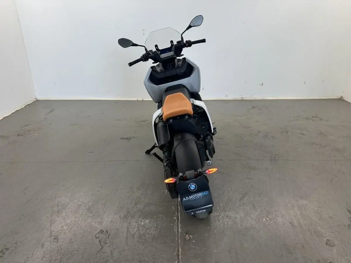 Bmw CE 04 (2021 - 25) (3)