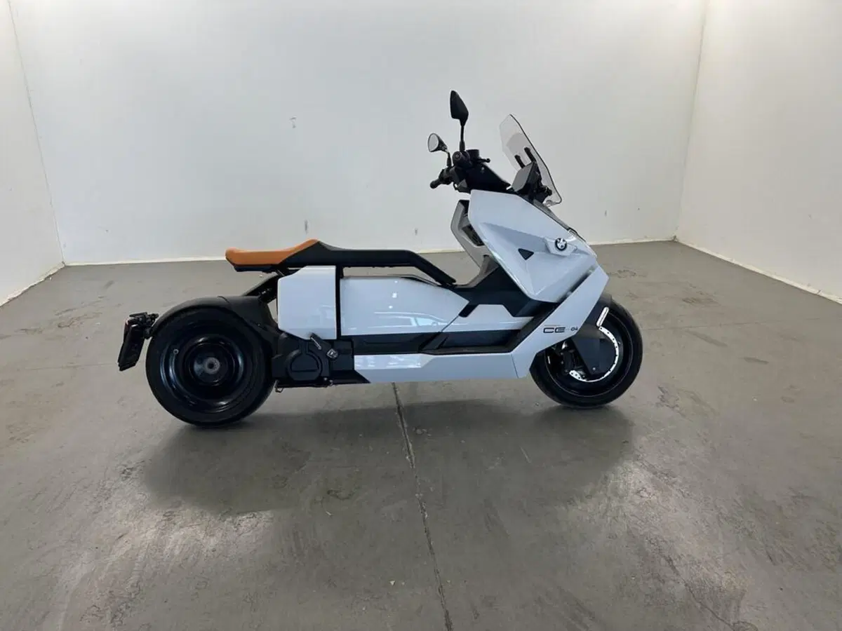 Bmw CE 04 (2021 - 25) (5)