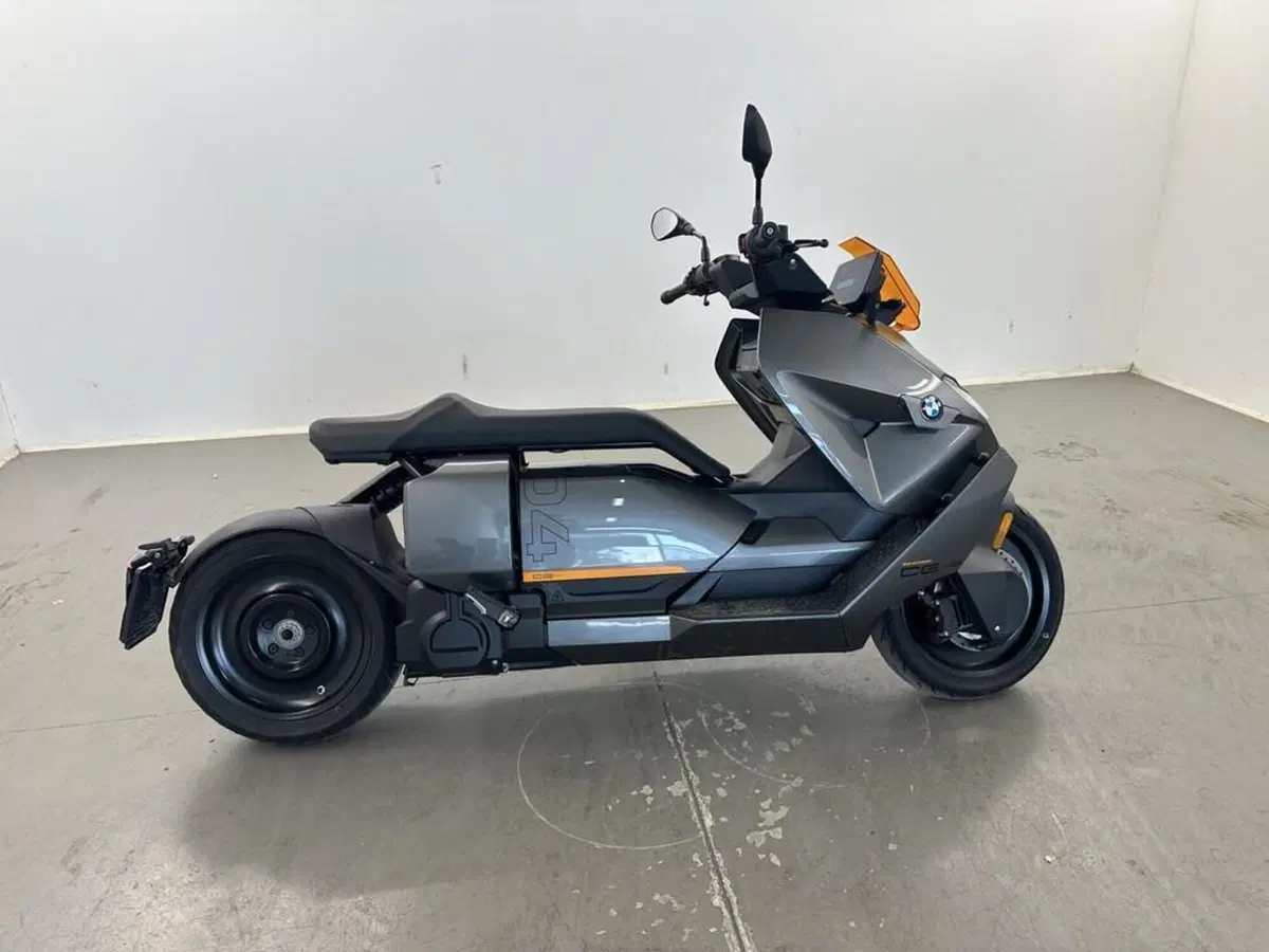 Bmw CE 04 (2021 - 25) (3)