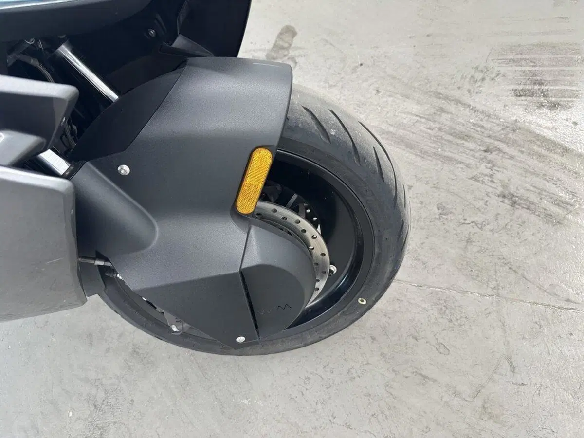 Bmw CE 04 (2021 - 25) (9)