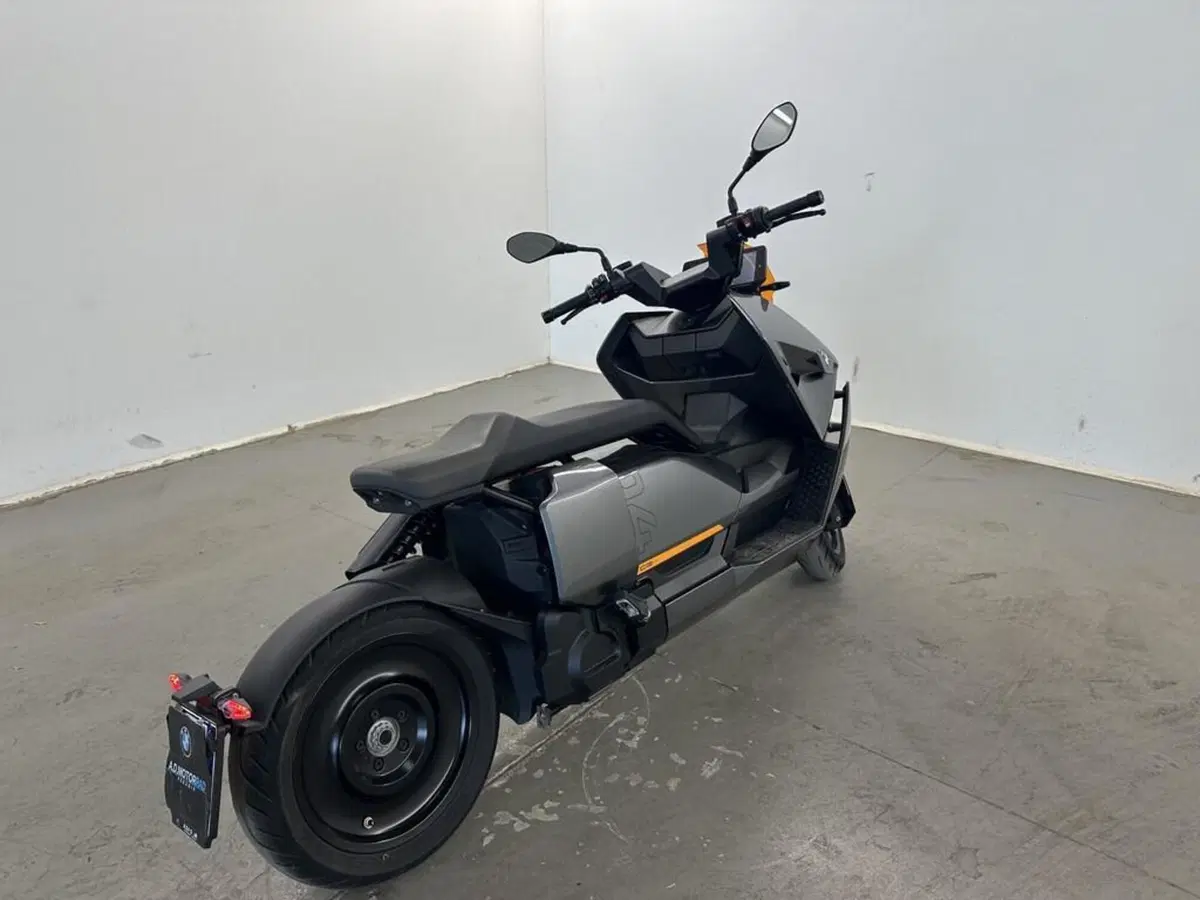 Bmw CE 04 (2021 - 25) (6)