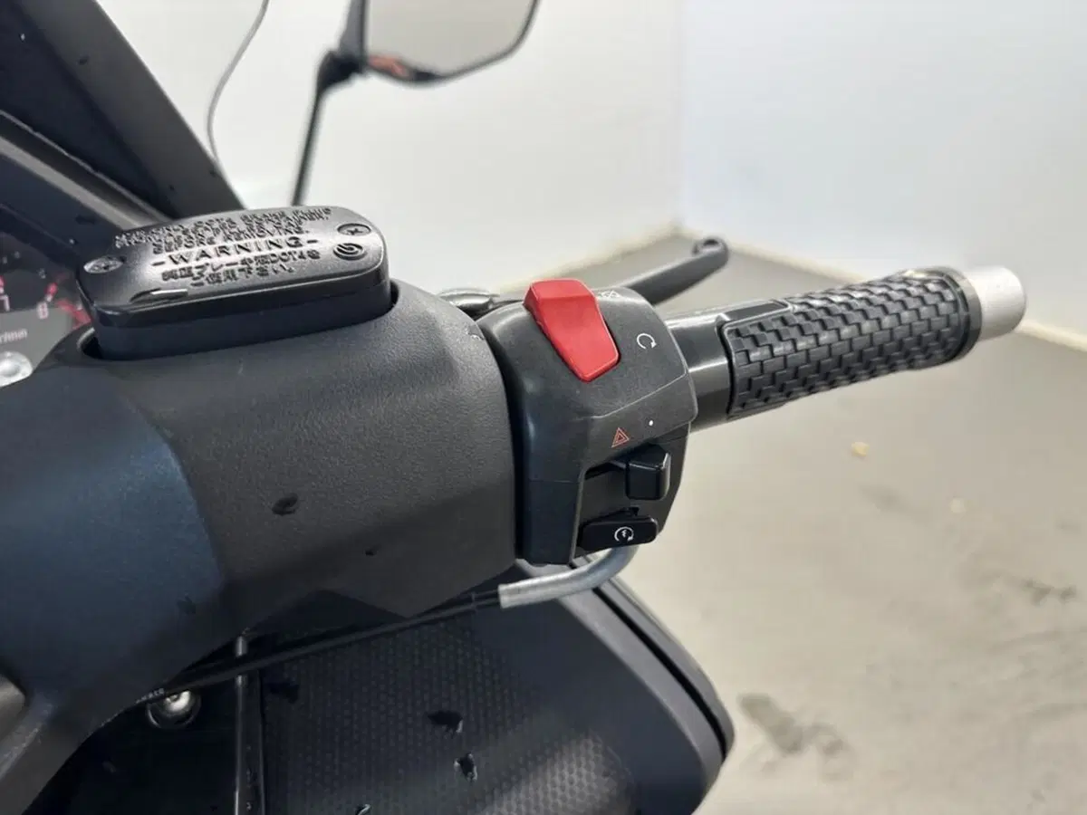 Yamaha T-Max 530 (2012 - 14) (8)