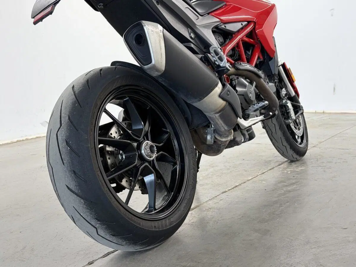 Ducati Hypermotard 939 (2016 - 18) (3)
