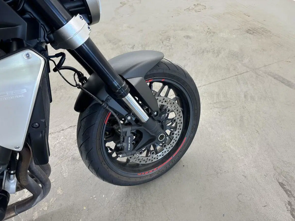 Honda CB 1000 R (2021 - 25) (9)