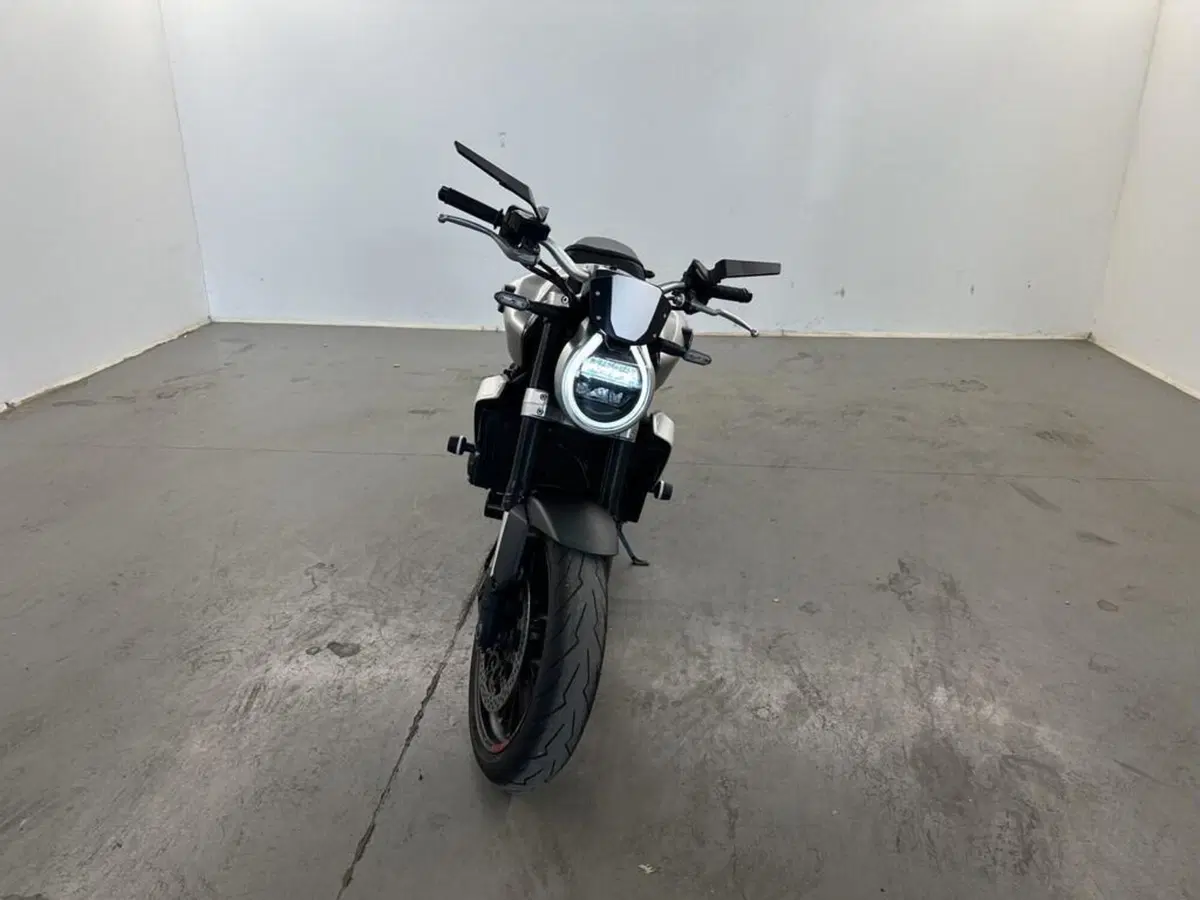 Honda CB 1000 R (2021 - 25) (2)