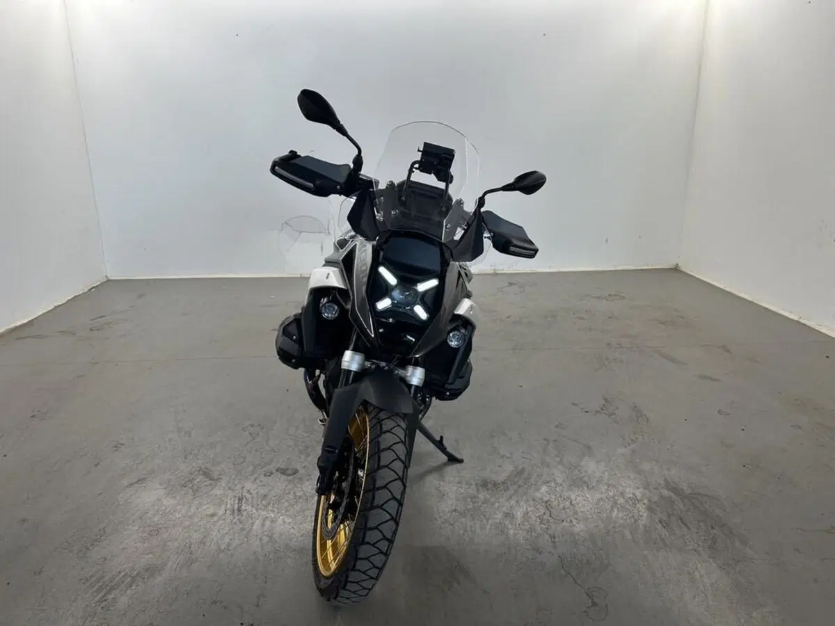 Bmw R 1300 GS (2023 - 26) (2)