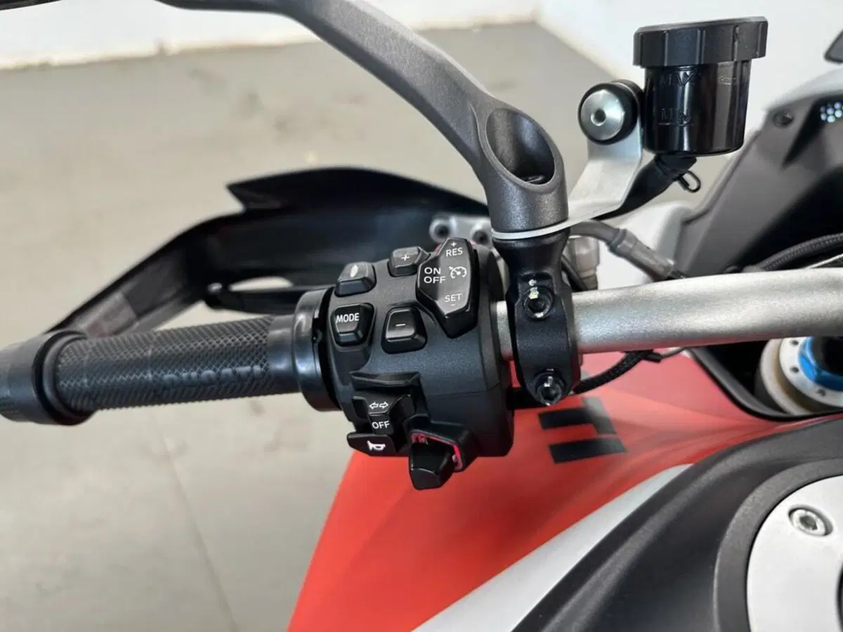 Ducati Multistrada V4 RS (2024 - 25) (8)
