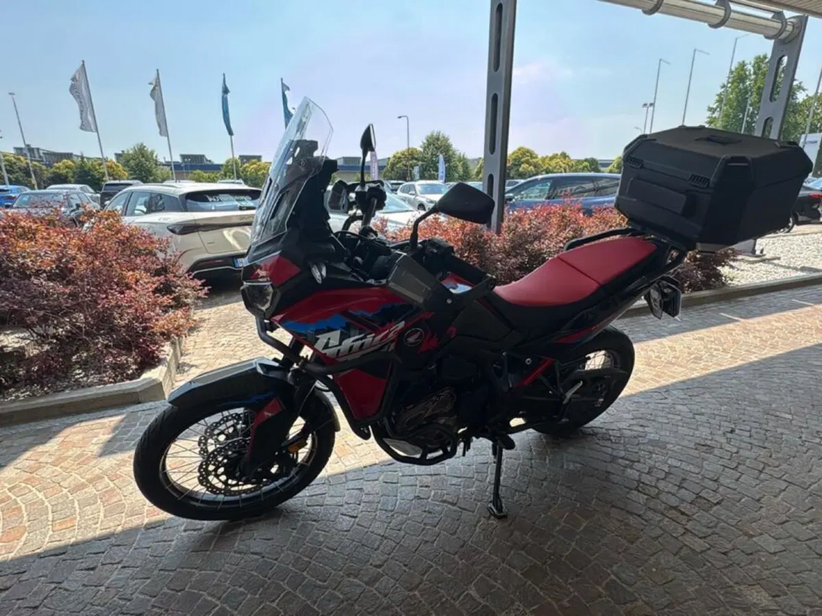 Honda Africa Twin CRF 1100L ES DCT (2024 - 26) (4)