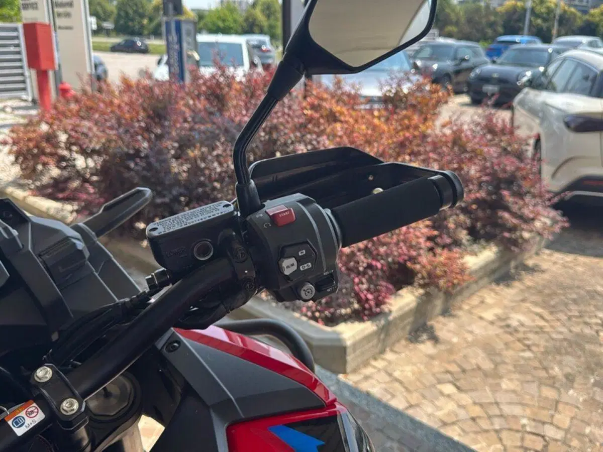 Honda Africa Twin CRF 1100L ES DCT (2024 - 26) (13)